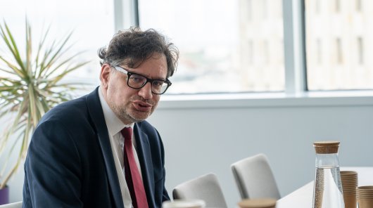 zdjęcie z UODO na trasie gry miejskiej „Śladami Praw Człowieka”