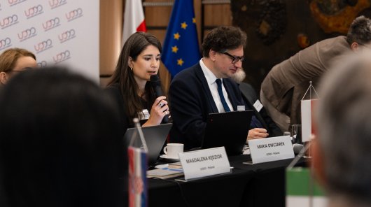 zdjęcie - W dniach 24-25 czerwca 2026 r. w Warszawie odbyło się 77. posiedzenie Międzynarodowej Grupy Roboczej ds. Ochrony Danych w Technologii (International Working Group On Data Protection In Technology – Berlin Group)
