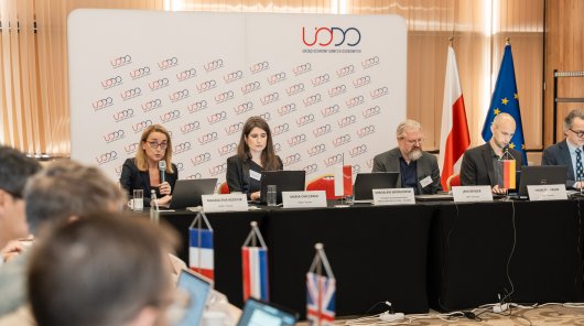 zdjęcie - W dniach 24-25 czerwca 2026 r. w Warszawie odbyło się 77. posiedzenie Międzynarodowej Grupy Roboczej ds. Ochrony Danych w Technologii (International Working Group On Data Protection In Technology – Berlin Group)