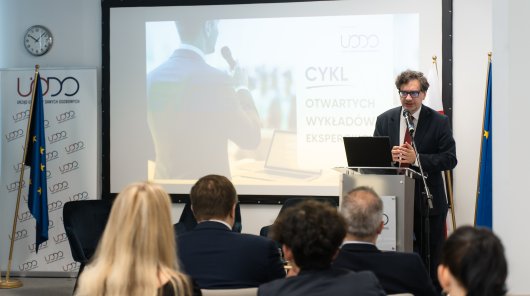 zdjęcie "Sztuczna inteligencja a prawo" – to tytuł trzeciego już trzeciego wykładu w ramach Cyklu Otwartych Wykładów Eksperckich organizowanych przez Urząd Ochrony Danych Osobowych