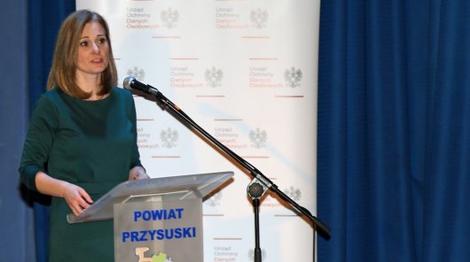 Dr Edyta Bielak-Jomaa, Prezes Urzędu Ochrony Danych Osobowych podczas wystąpienia w trakcie spotkania w Przysusze.